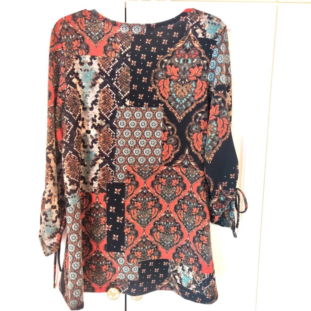 Zac & Rachel Multi-Colored Sweater, Size Medium, New - Picture 2 of 2